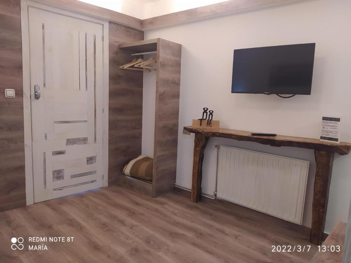Double Room Private Bathroom