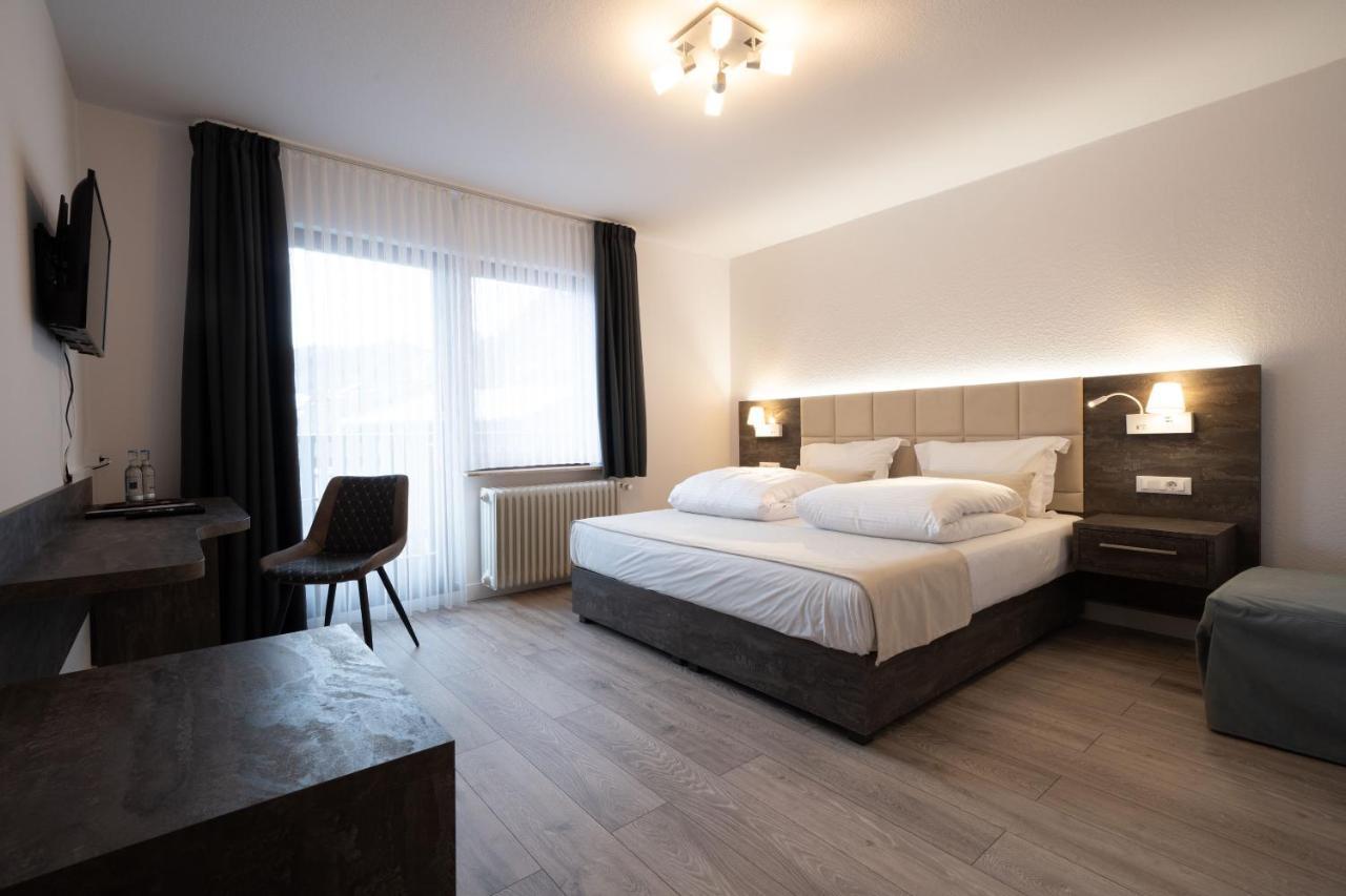 Doppelzimmer mit Balkon