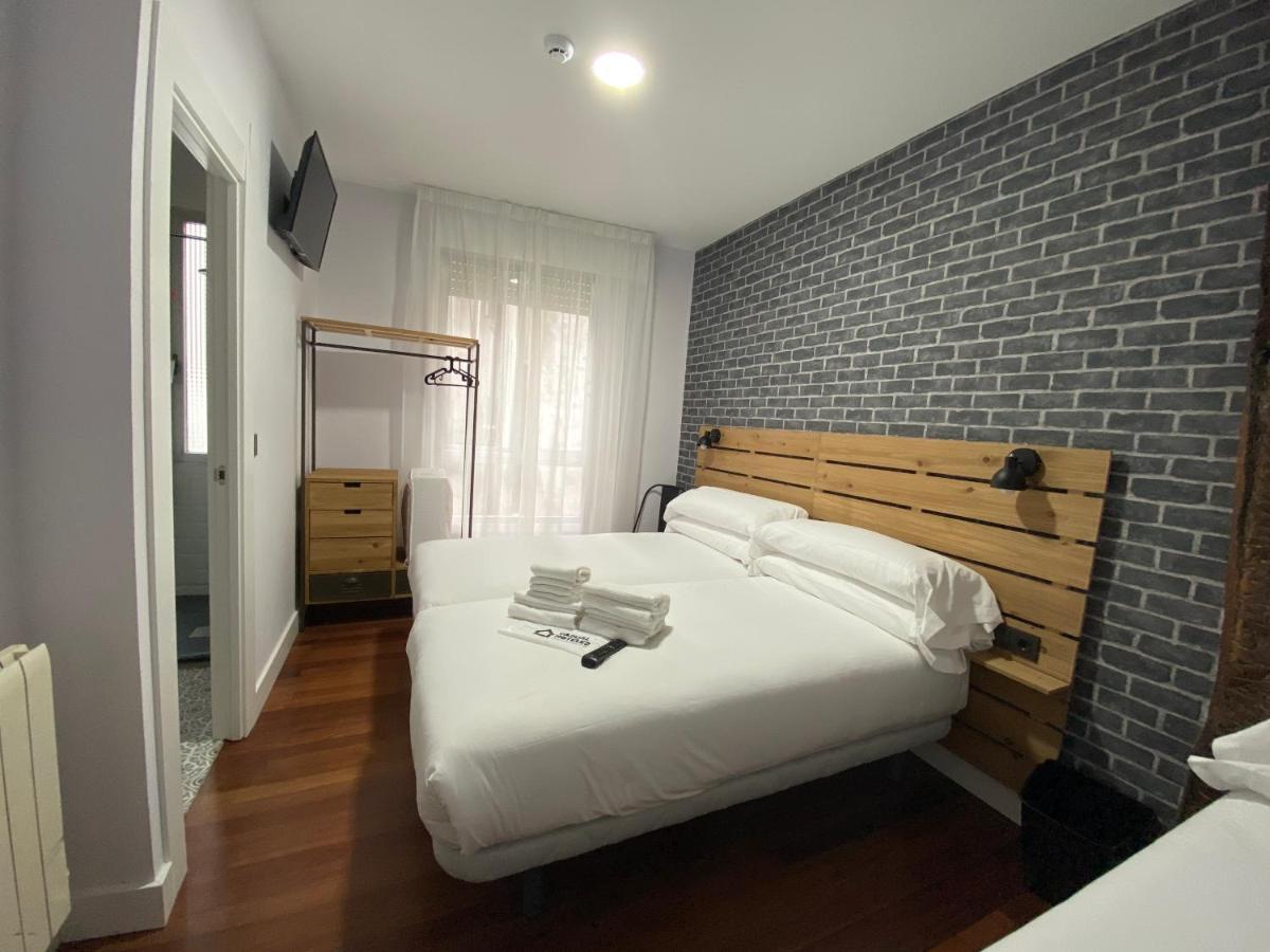 Driepersoonskamer met Eigen Badkamer