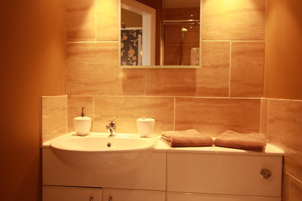 Double Ensuite Second Floor Room 7,1580329985:JPEG
