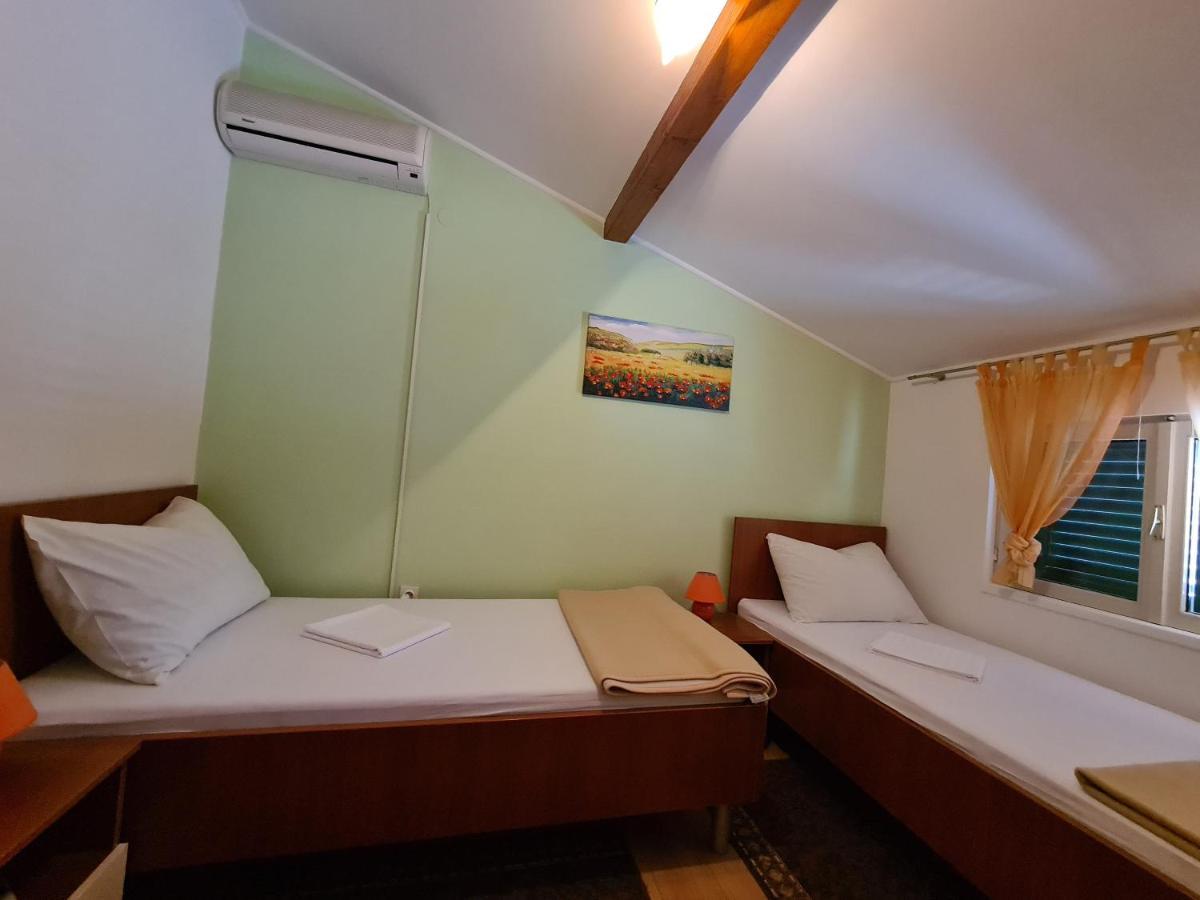 Deluxe Tweepersoonskamer met 2 Aparte Bedden