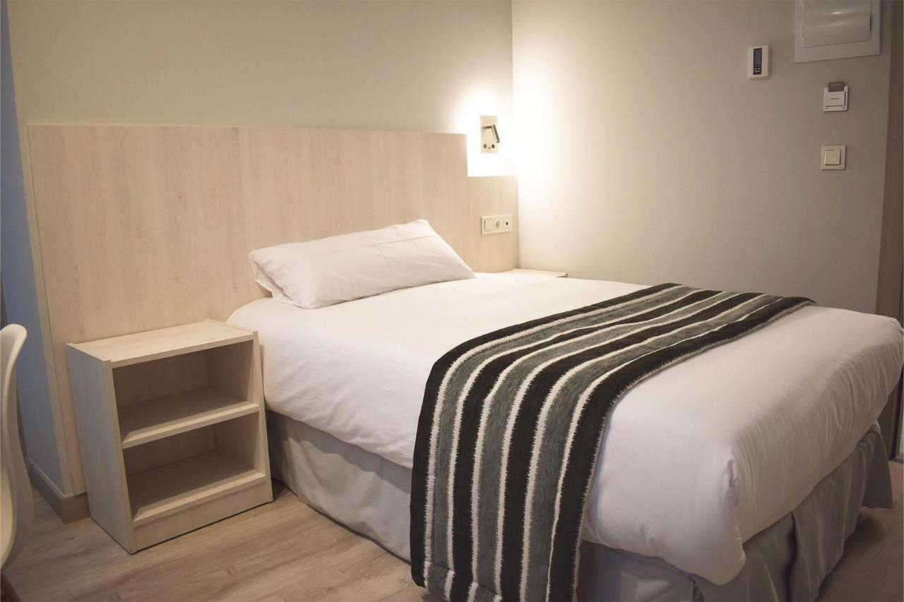 Single Room,1211106397:JPEG