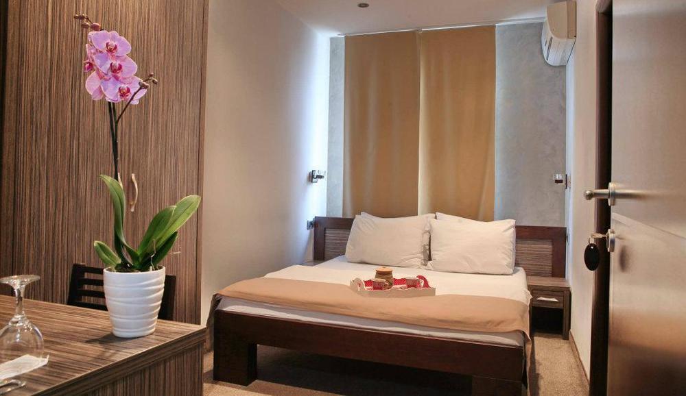 Economy Double or Twin Room,328414765:JPEG