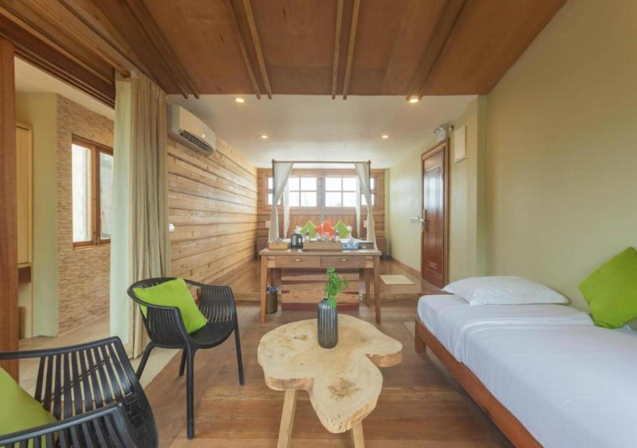 Suite Grand Jacuzzi (20 % Rabatt auf den Transfer mit dem gemeinsamen Schnellboot vom Flughafen)