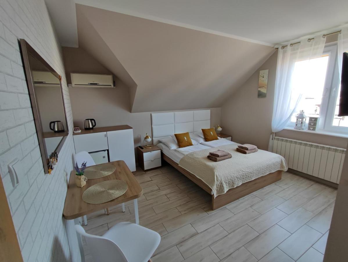 Double Room Private Bathroom
