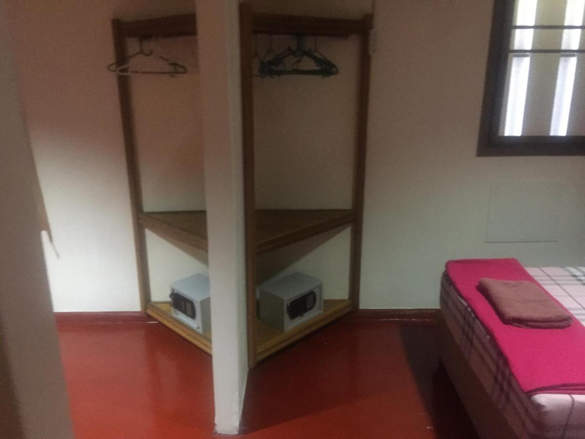 Large Basic Twin Room With Air Conditioning,1387302644:JPEG