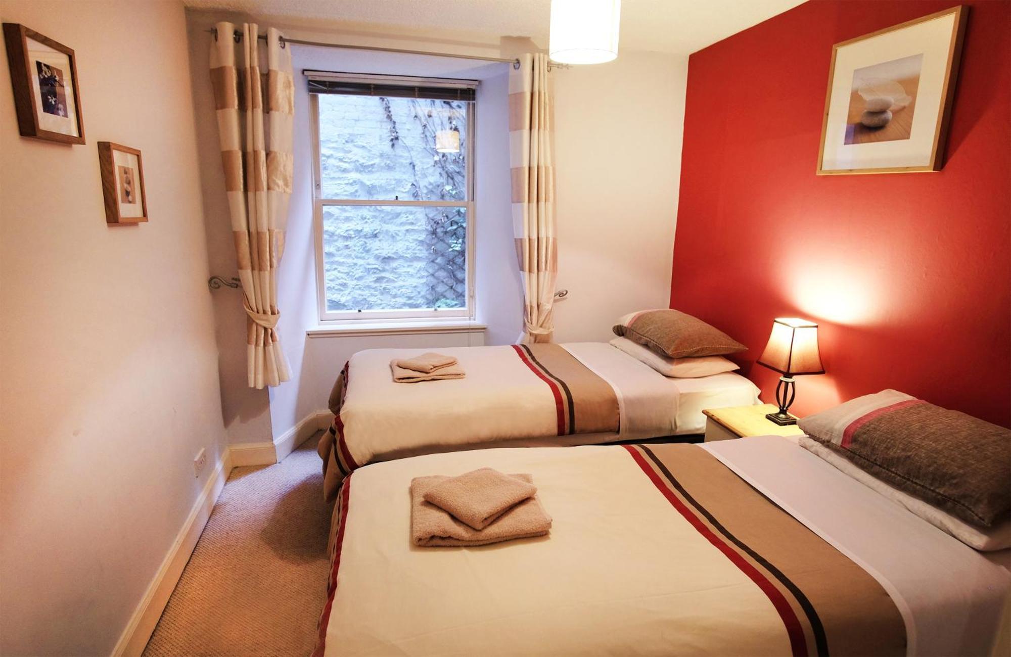 Apartment (6 Adults),1226406755:JPEG