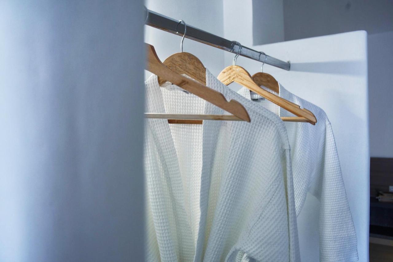 Double Room with Outdoor Hot Tub,1226718302:JPEG