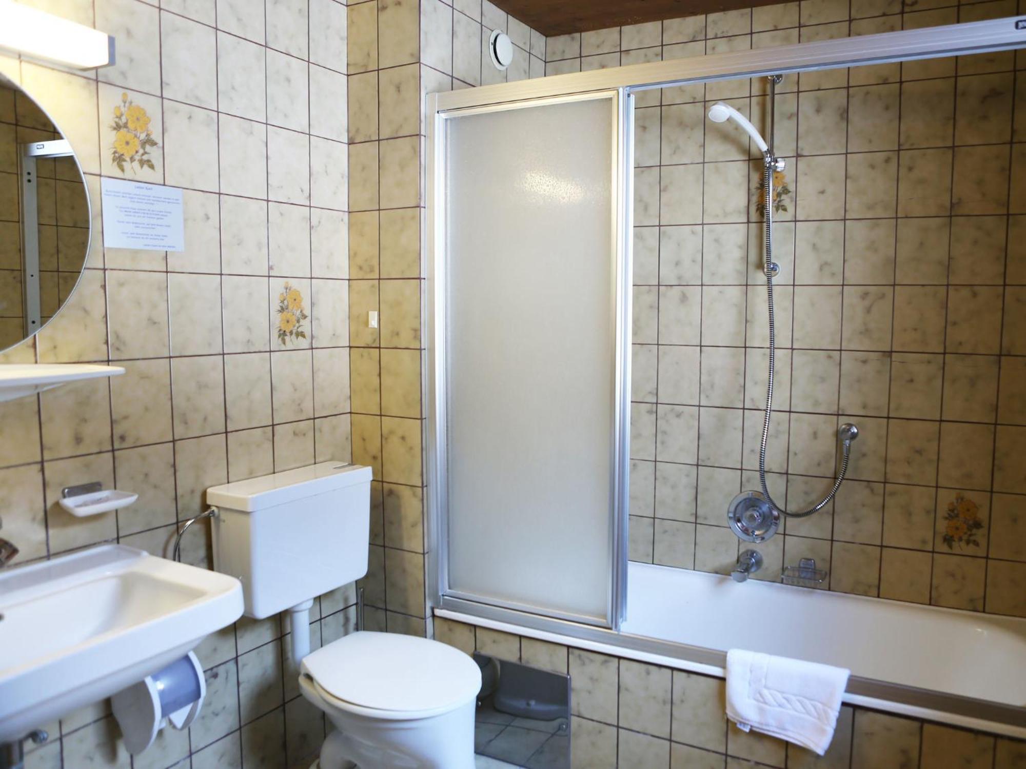 Dreibettzimmer mit Balkon