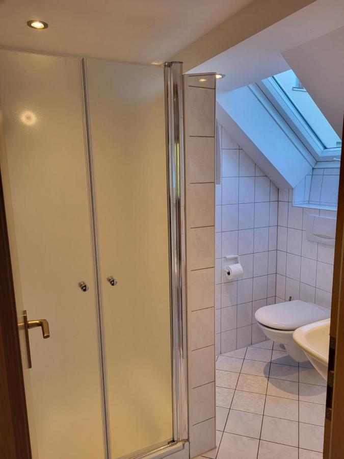 Standard Double Room Shower