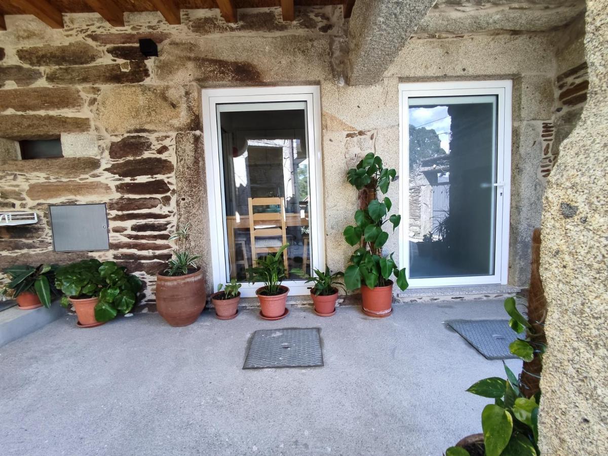 Habitación con cama grande
