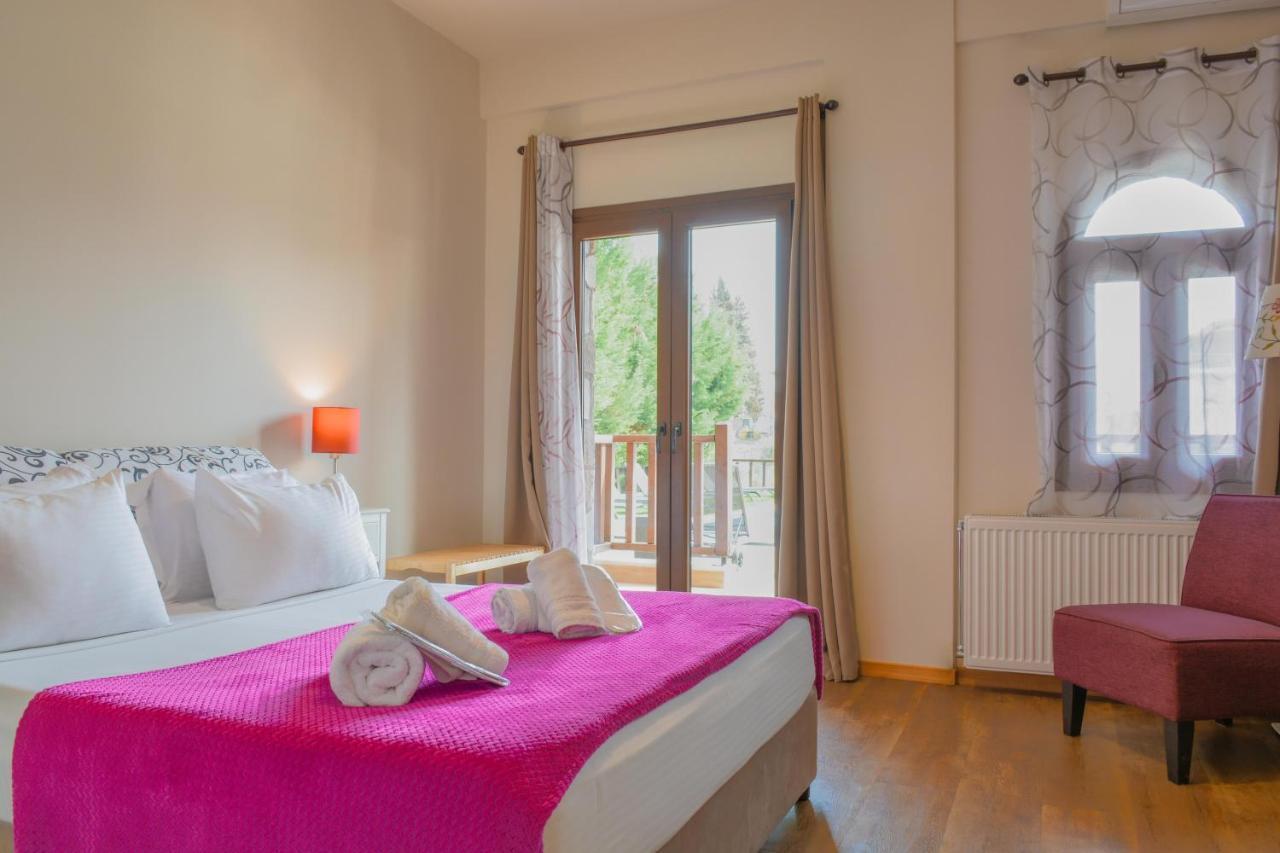 Superior Double Room with Pool View