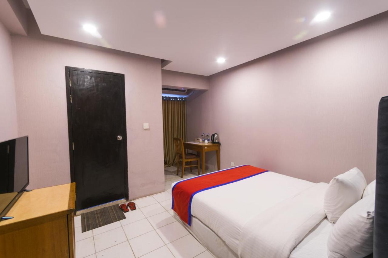 Deluxe Single Room