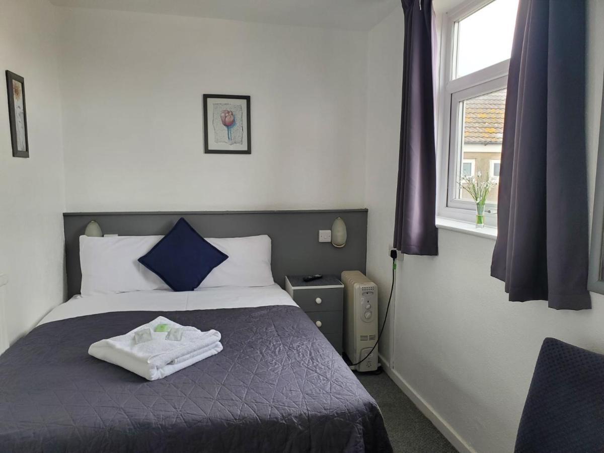 Single Room,1237995625:JPEG