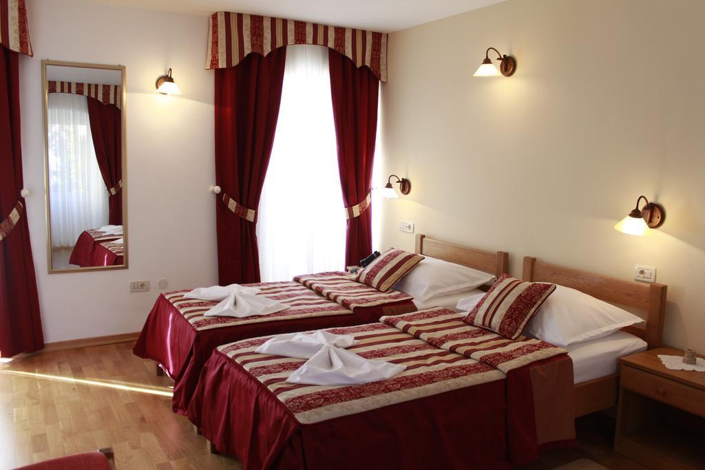 Twin Room with Sea View and Balcony