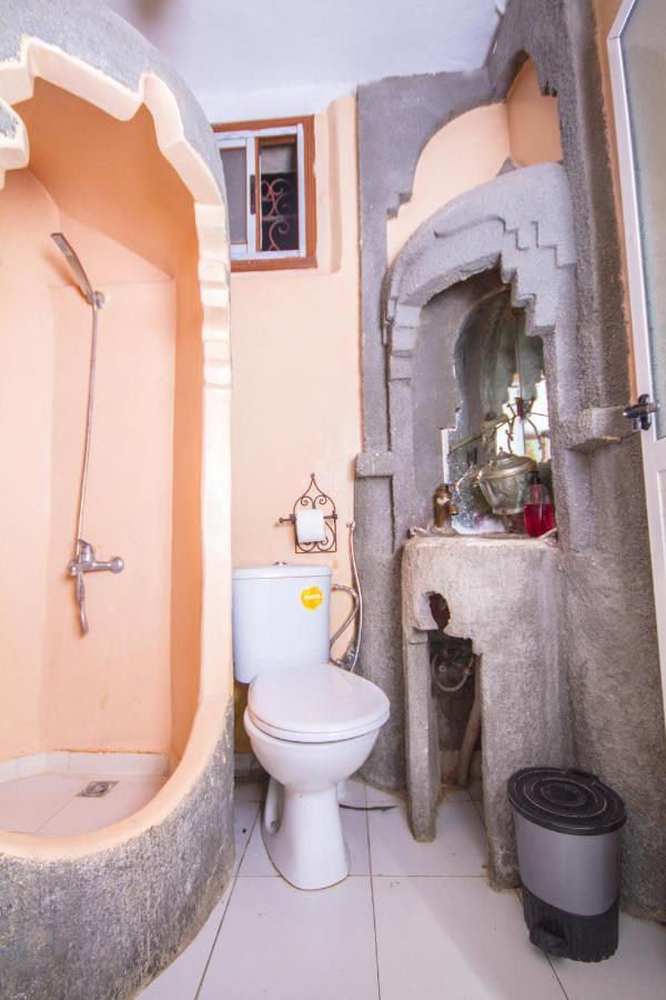 Family Room Bathroom,1247446648:JPEG