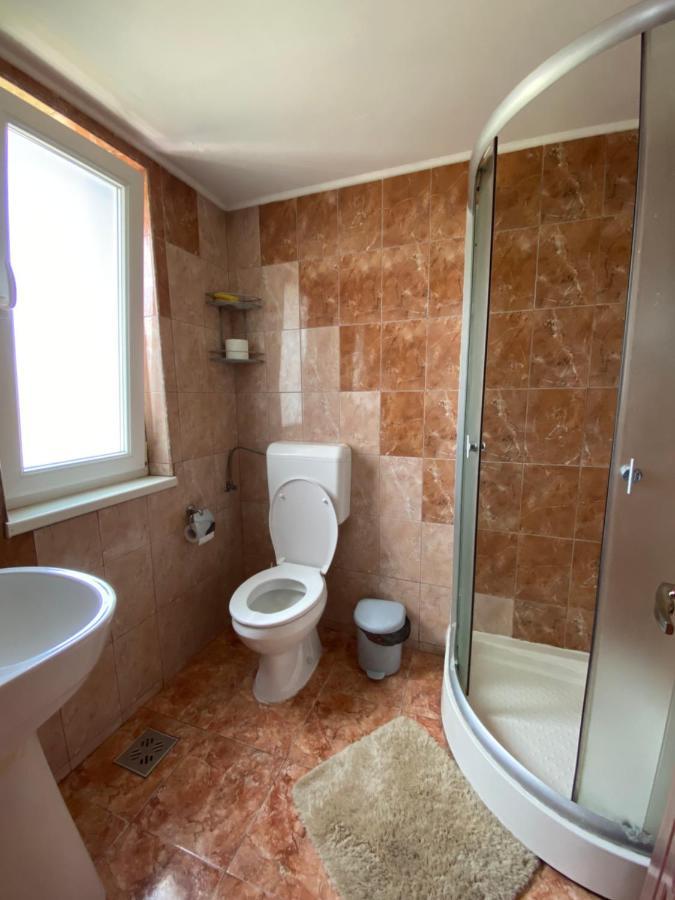 Habitación Doble con baño - 2 camas