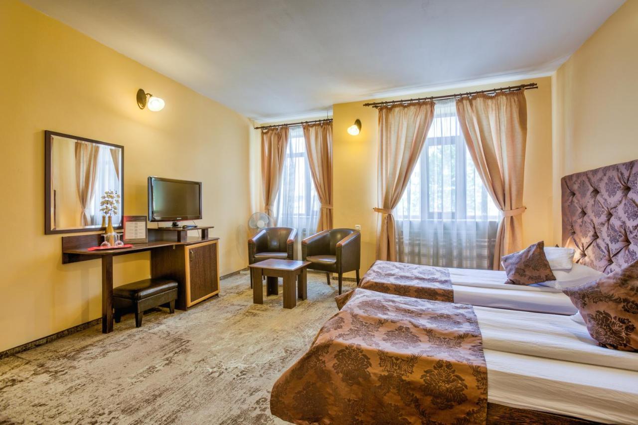 Twin Room,1253377678:JPEG