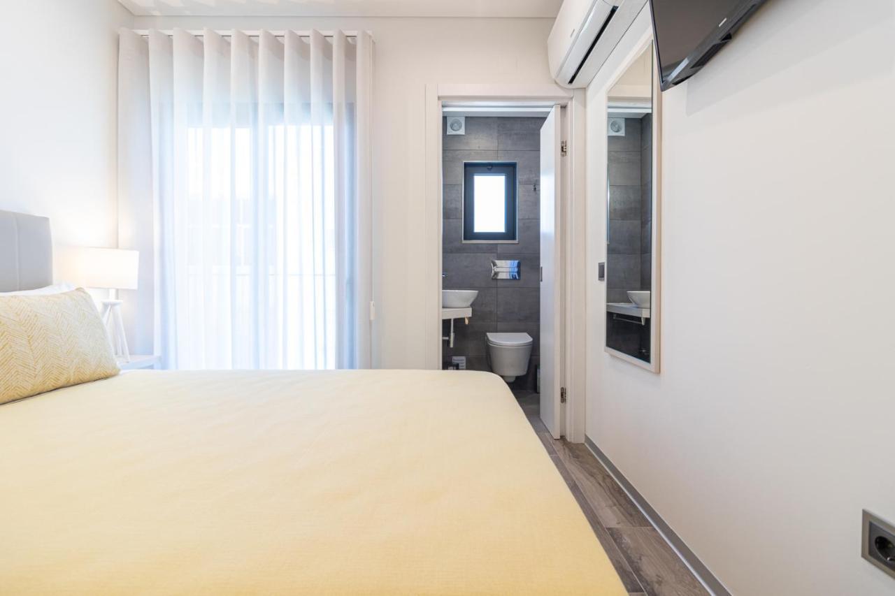 Budget Double Room Balcony,1257081763:JPEG
