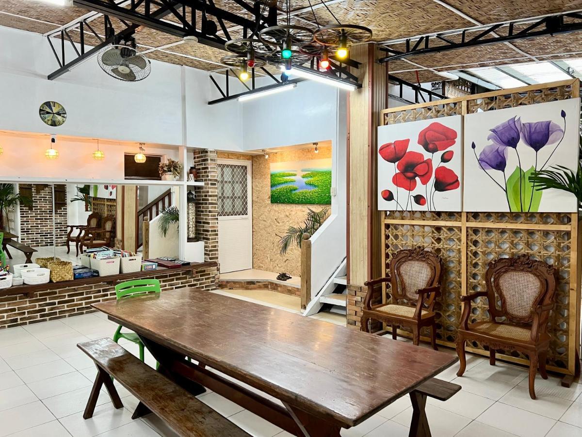 Studio Balcony