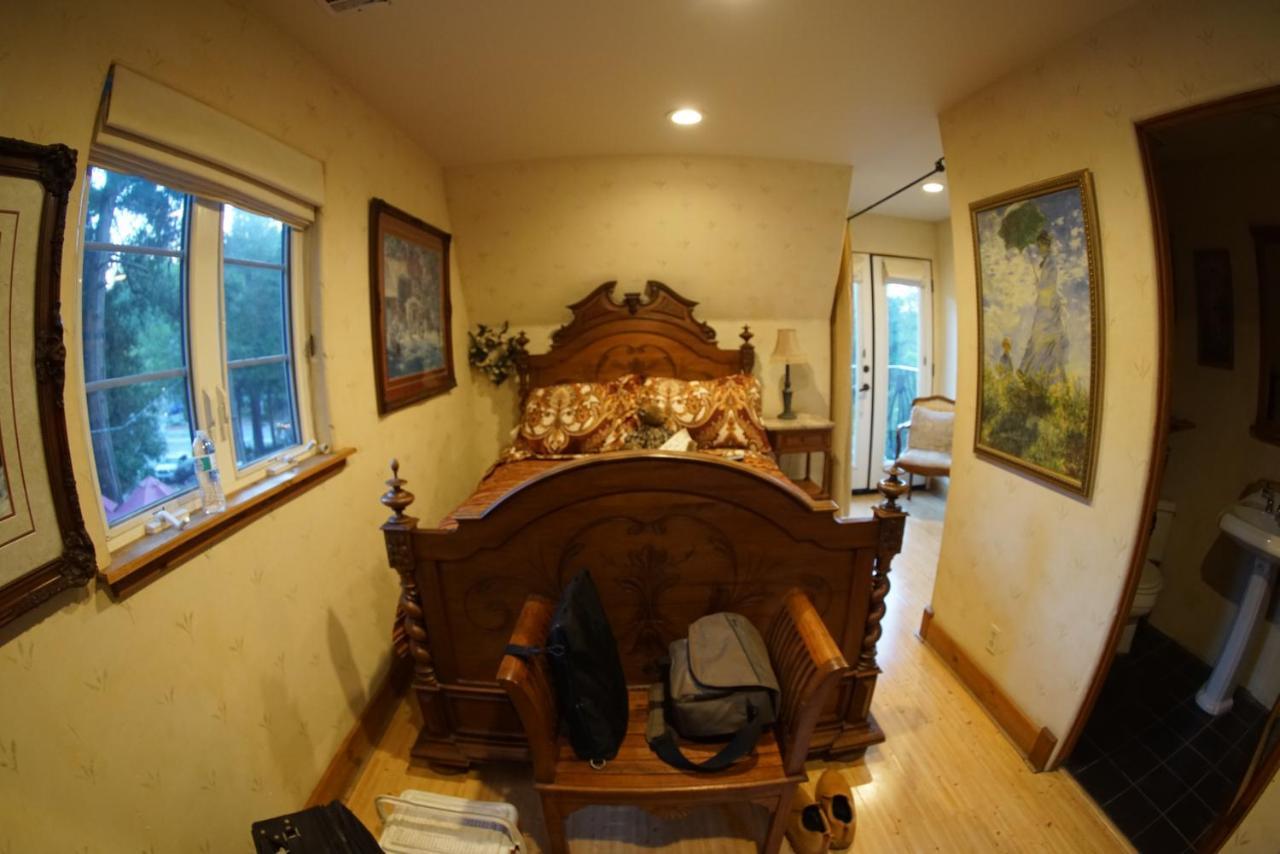 Queen Room,1257605056:JPEG