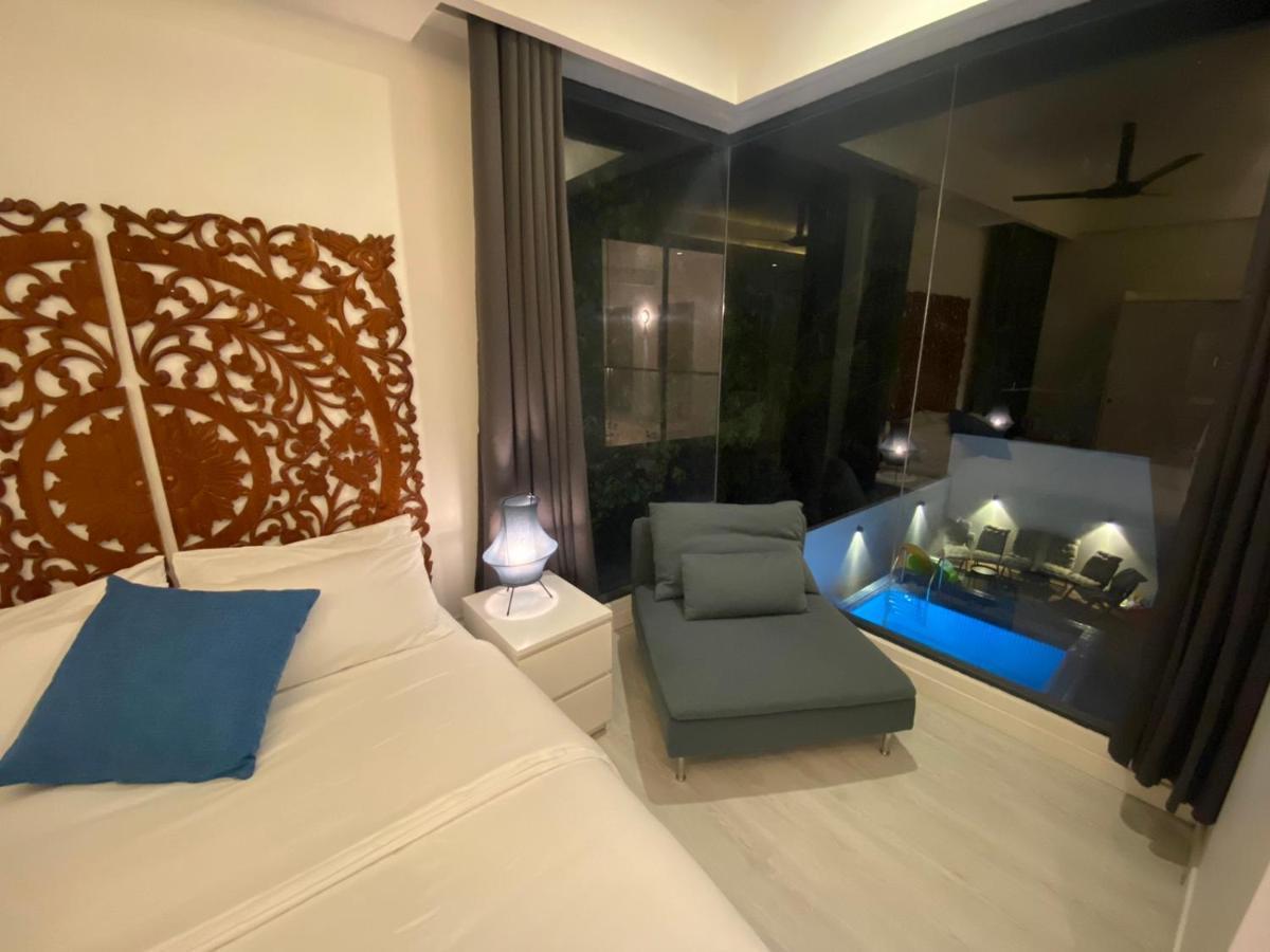 Queen Room with Balcony