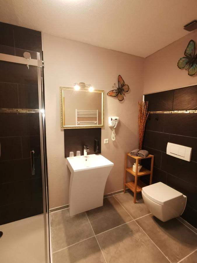Großes Zweibettzimmer