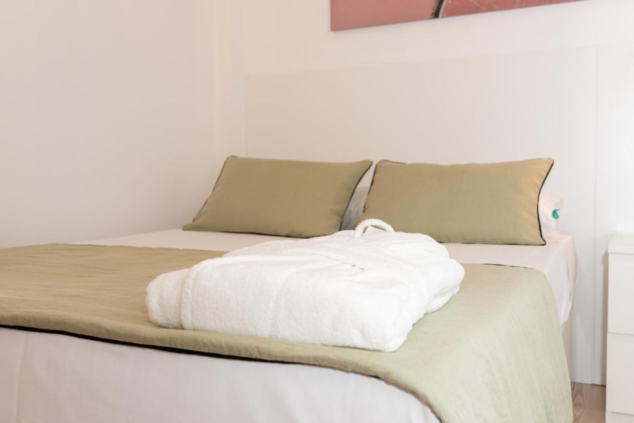 Mixed Dormitory Room,1259496508:JPEG