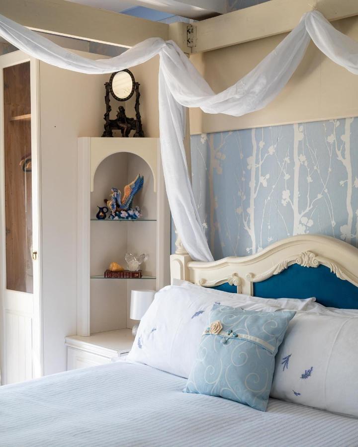 Deluxe Suite,1262964481:JPEG