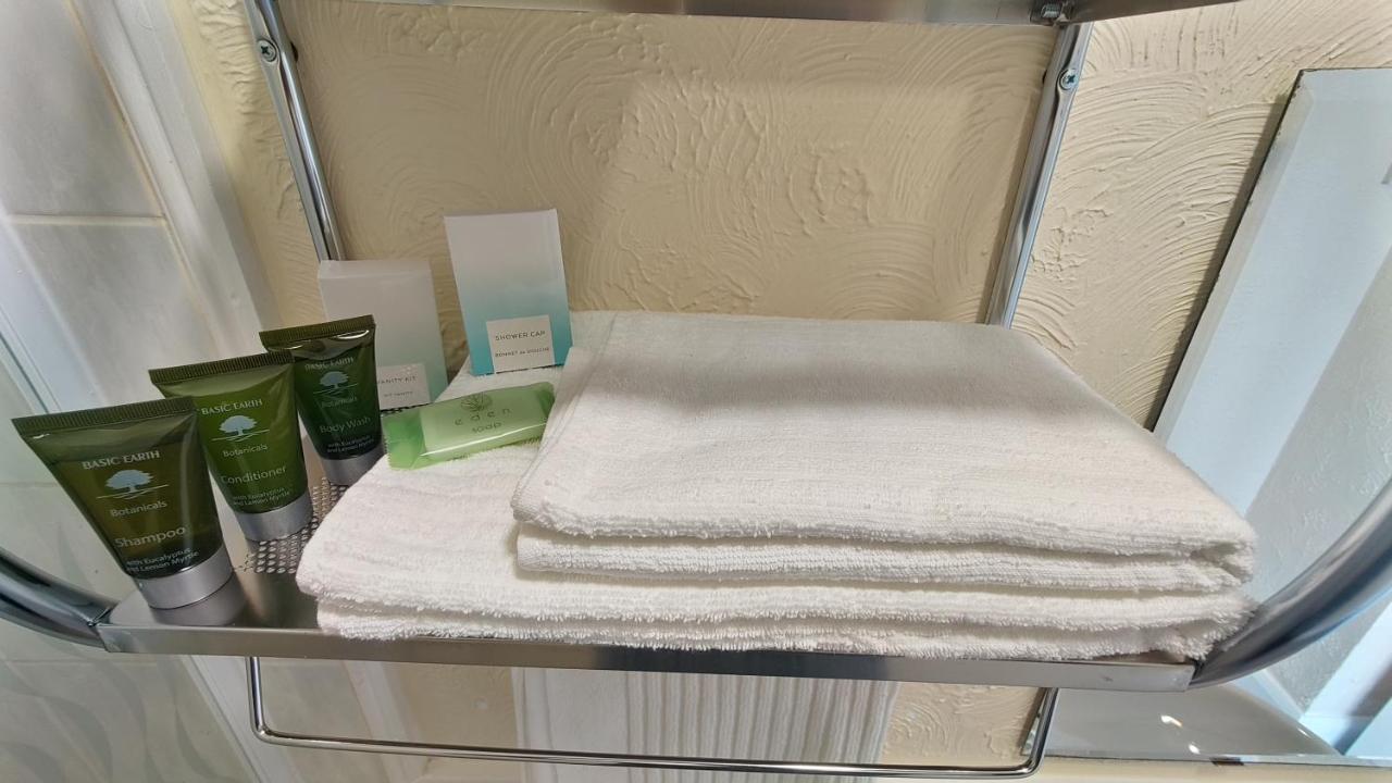 Deluxe Single Room,1264905745:JPEG