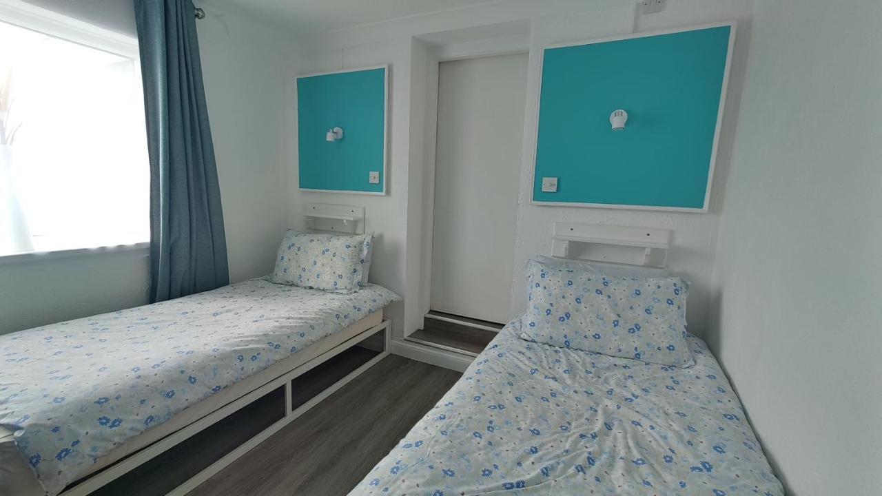 Twin Room,1265076271:JPEG