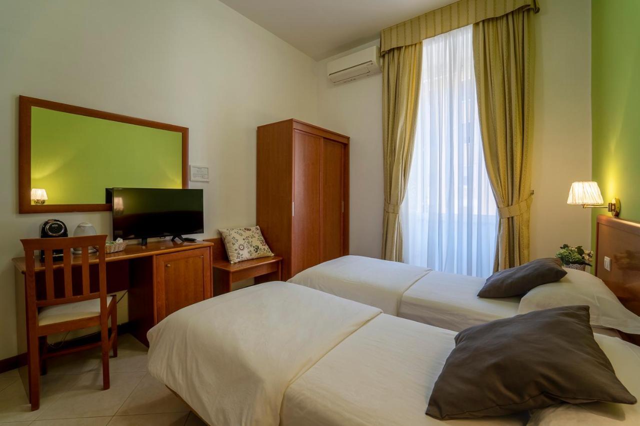 Large Double or Twin Room