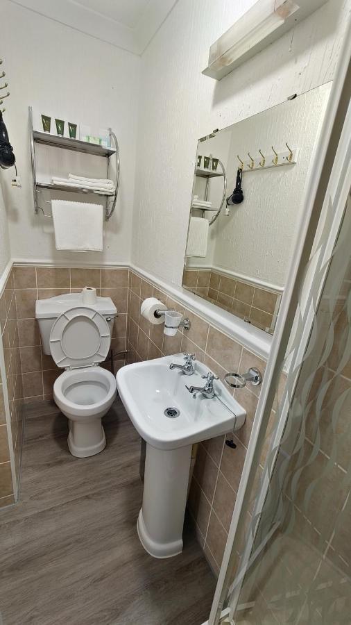 Budget Double Room,1269316366:JPEG