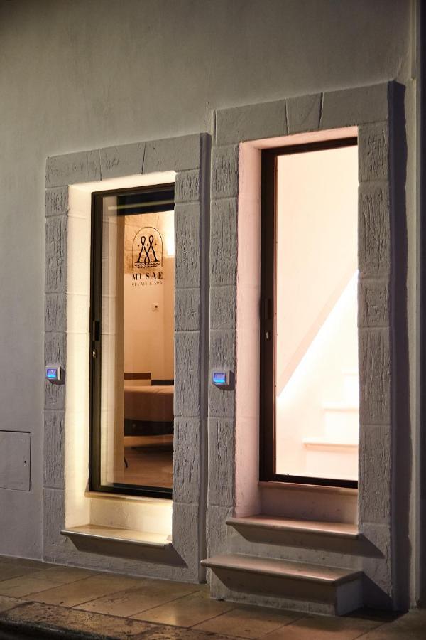 Queen Suite with Spa Bath