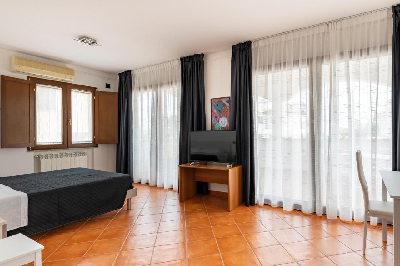 Camera Familiare con Balcone