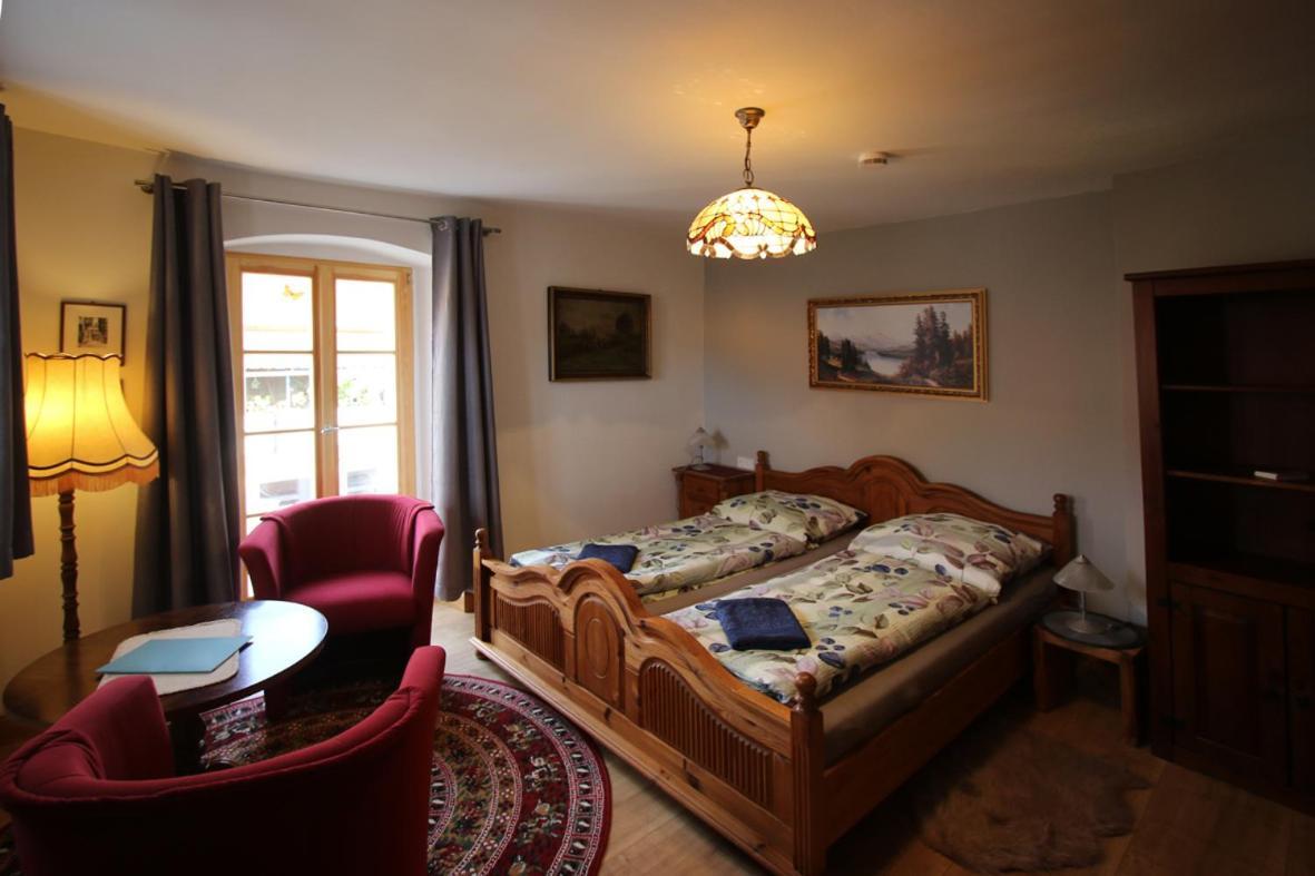 Deluxe Doppelzimmer (2 Erwachsene & 1 Kind)