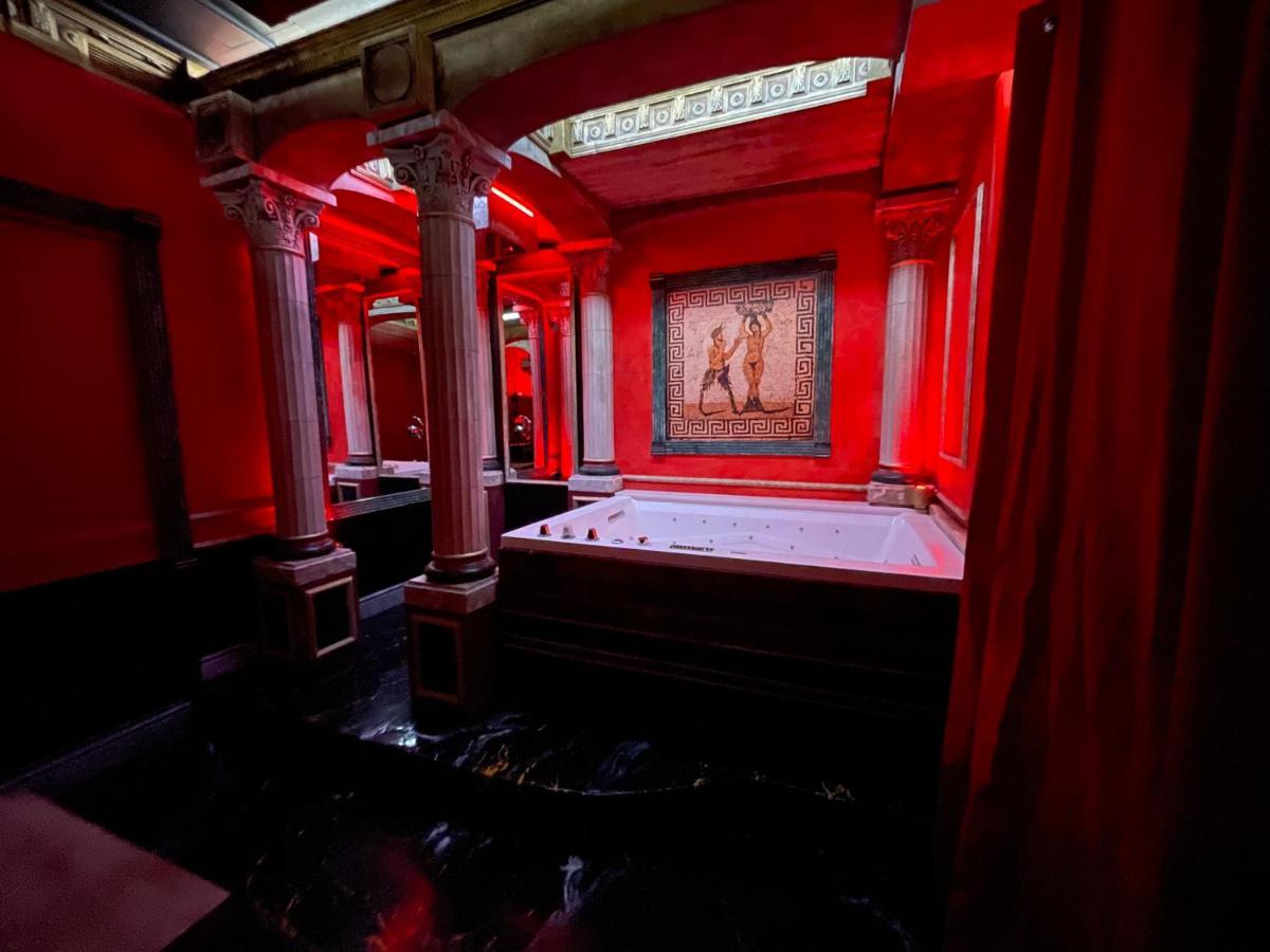 King Room Spa Bath