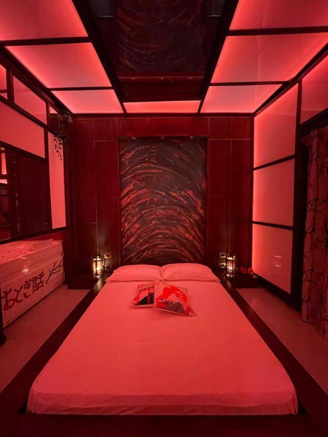 Deluxe Suite Spa Bath