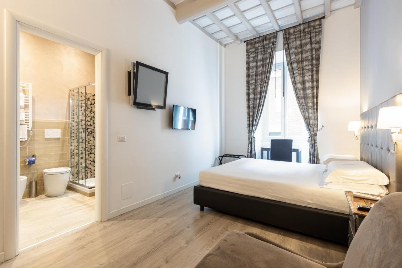 Superior Triple Room-​Via della Frezza