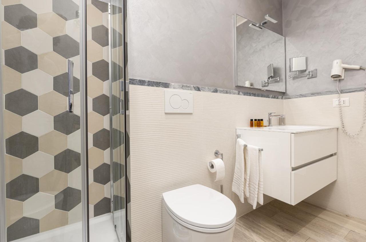 Standard Double Room Via della Frezza