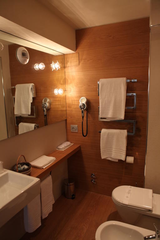 Large Superior Double Room,136687692:JPEG