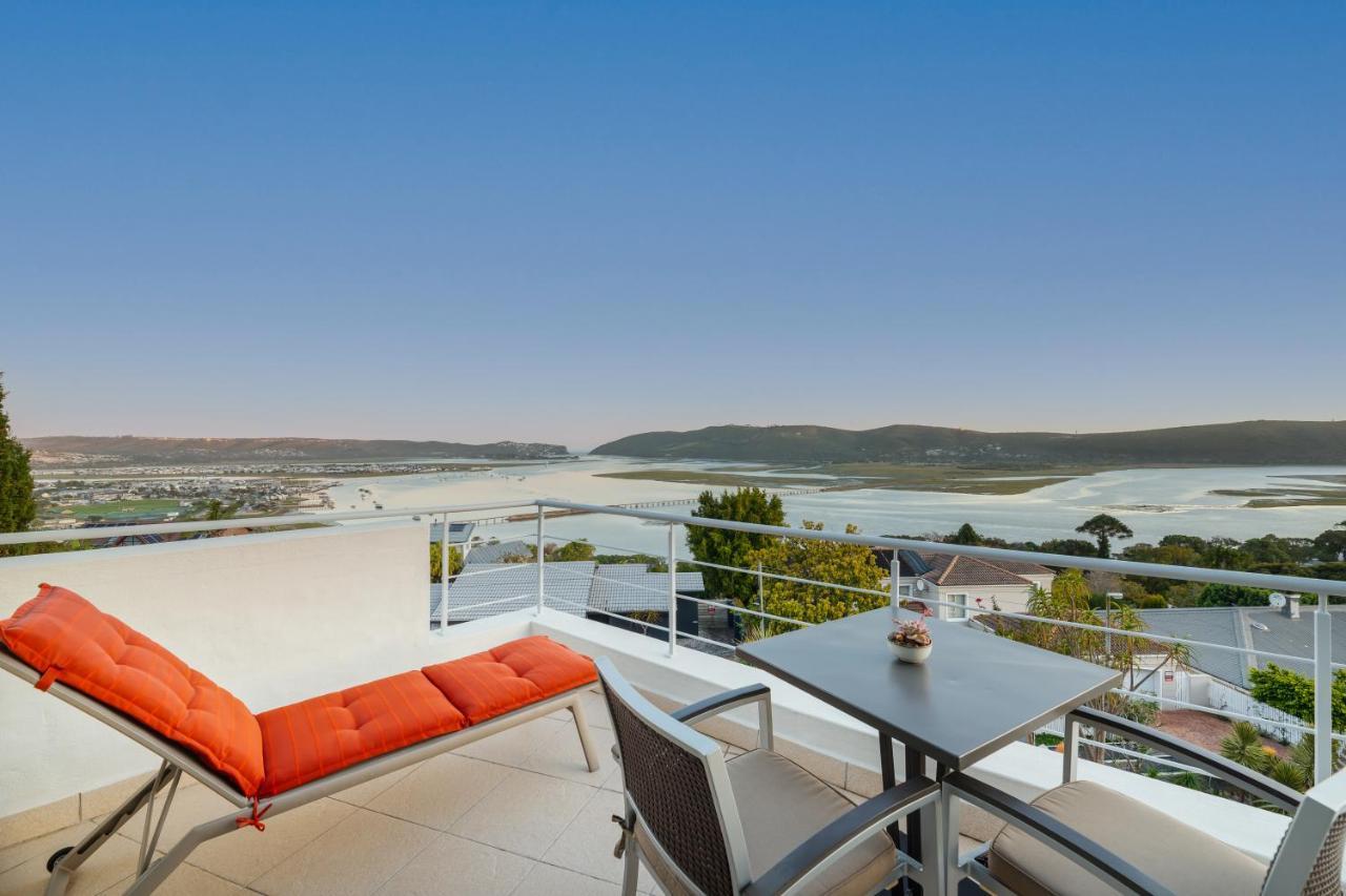 Deluxe Double Room with Balcony and Sea View