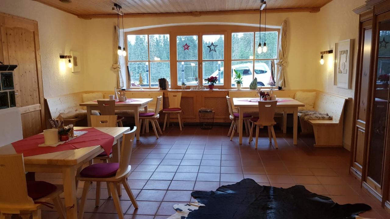 Doppelzimmer mit Gartenblick
