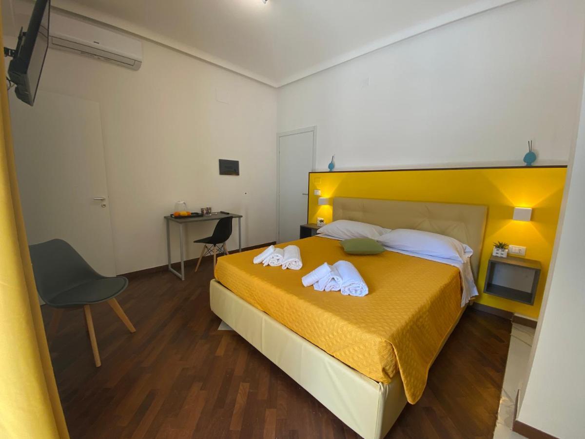 Large Double Room,1297926226:JPEG