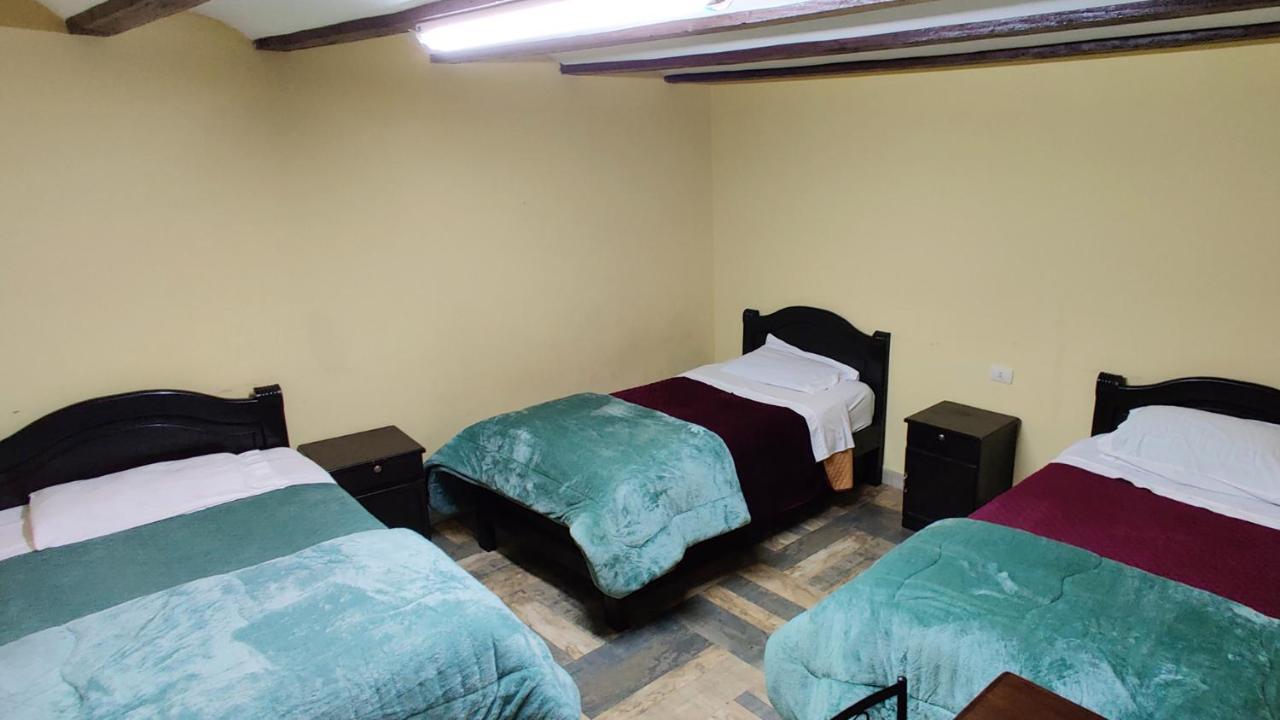 Basic Triple Room with Shared Bathroom