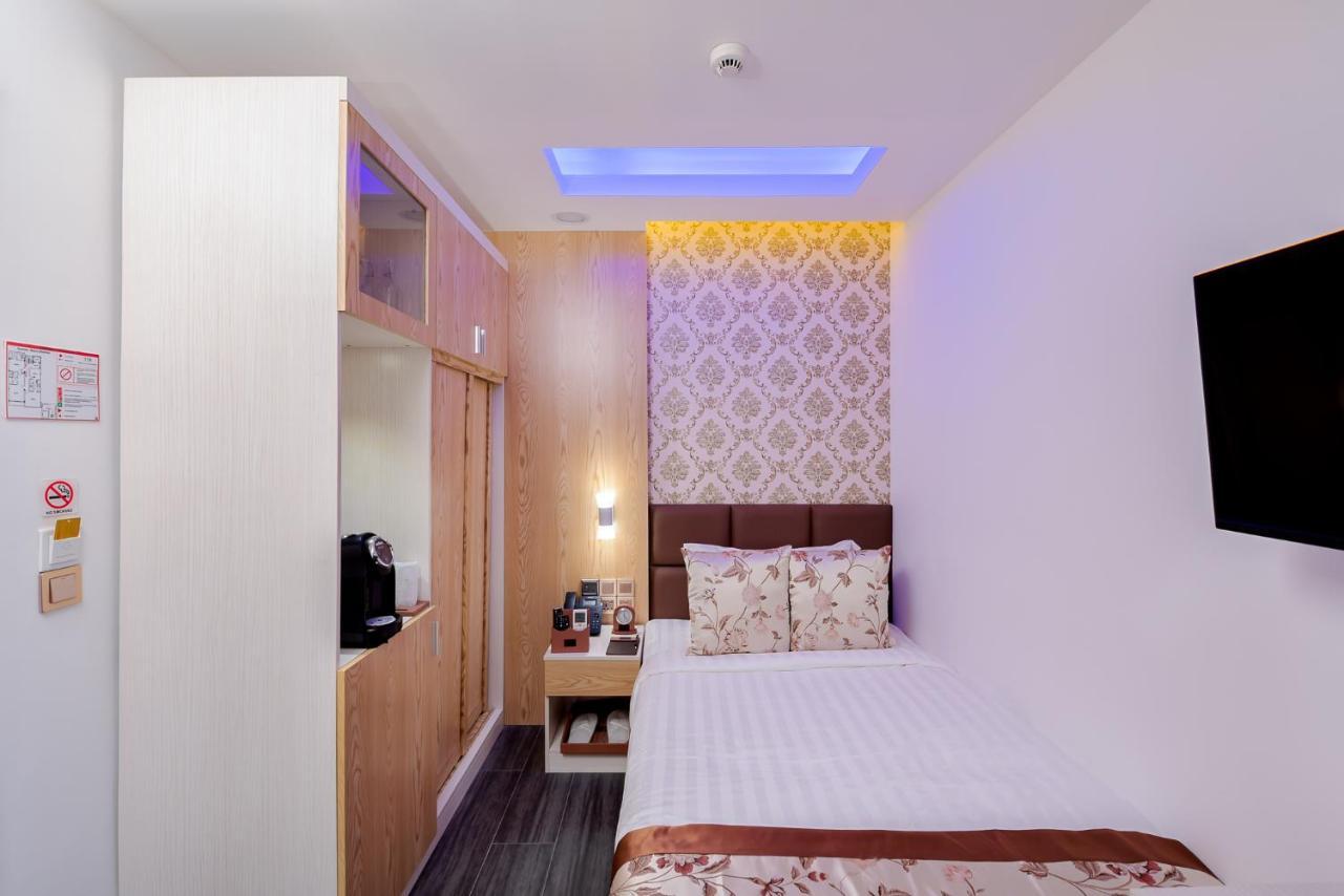 Standard Single Room (Free Return Airport Transfer and 10% off on Food & Beverage)