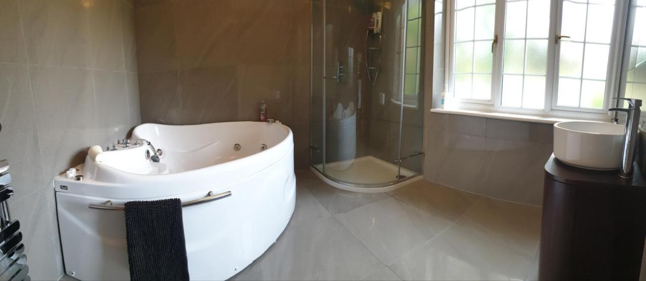 King Room with Spa Bath