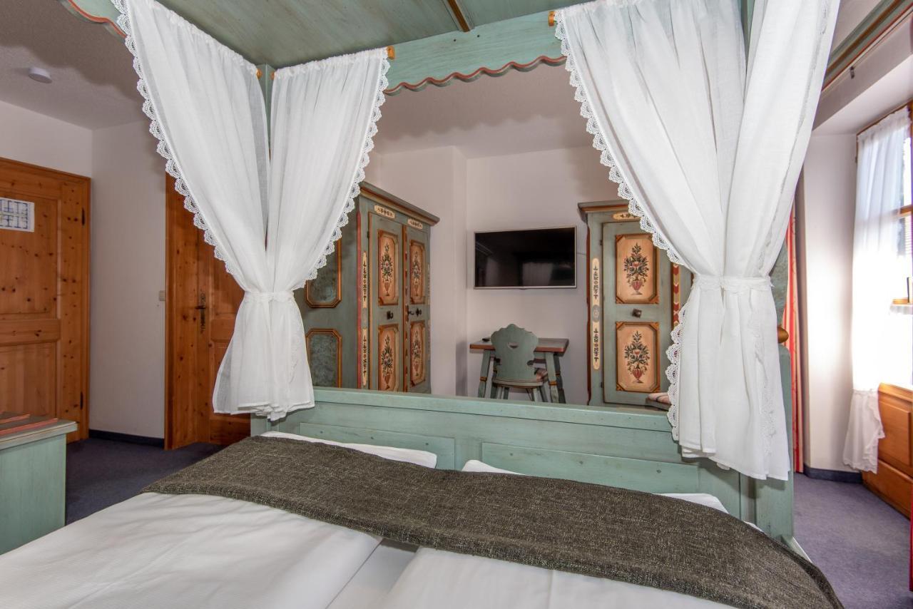 Doppelzimmer mit Balkon