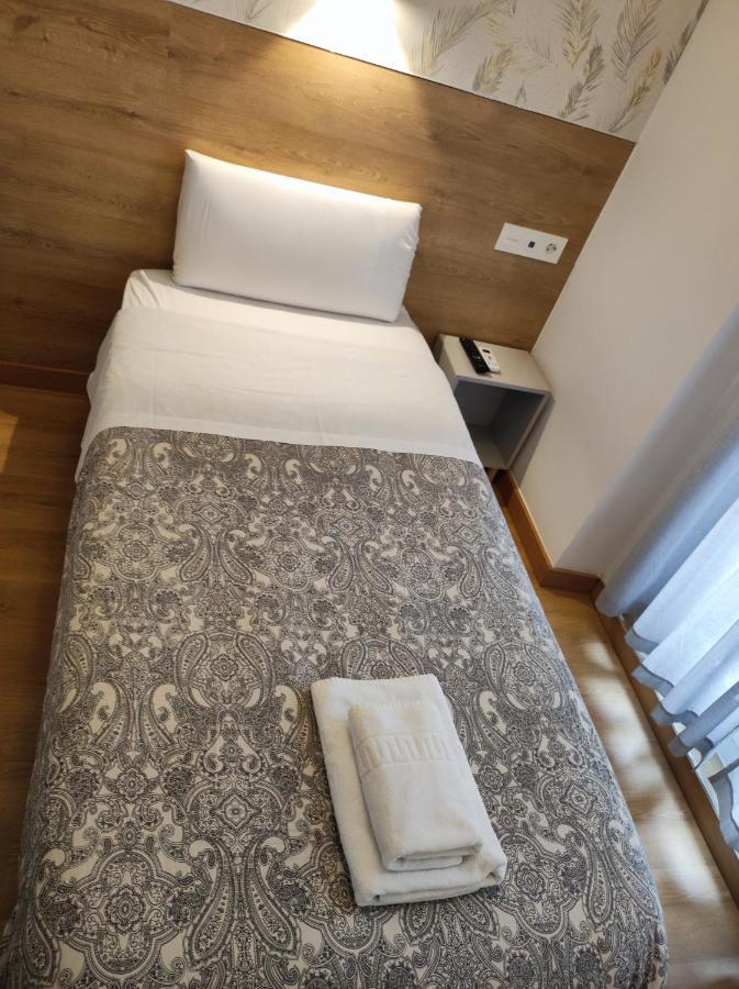 Single Exterior Room,1310312725:JPEG