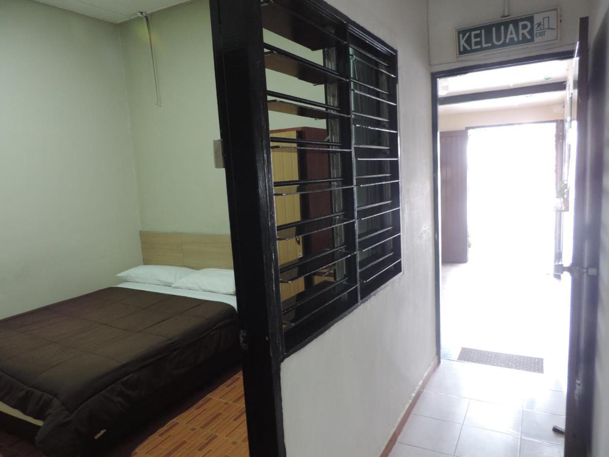 Standard Double Room with Shared Bathroom